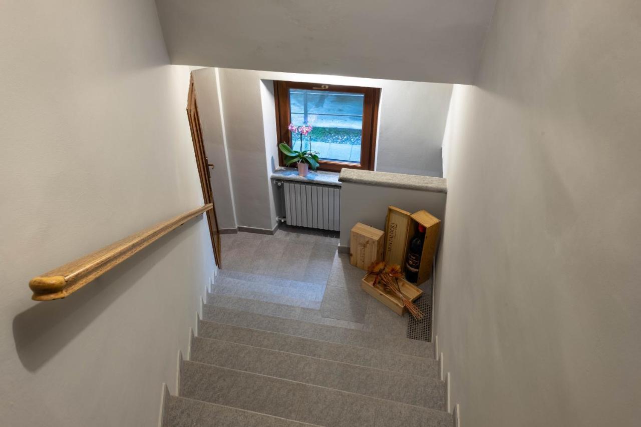 Alla Torre - Nel Cuore Del Borgo Storico Castagnole delle Lanze Eksteriør billede