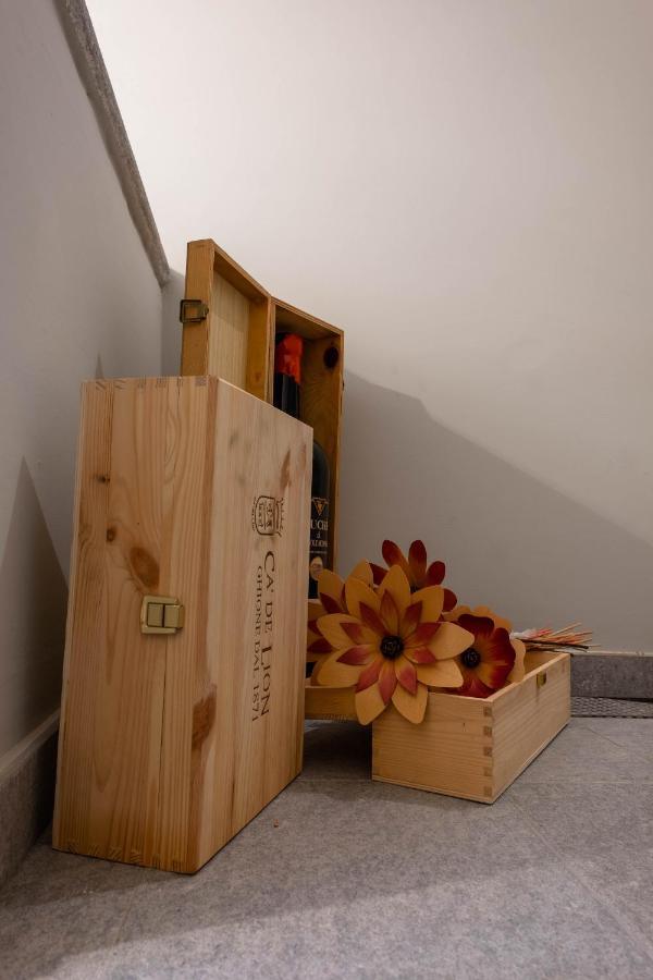 Alla Torre - Nel Cuore Del Borgo Storico Castagnole delle Lanze Eksteriør billede